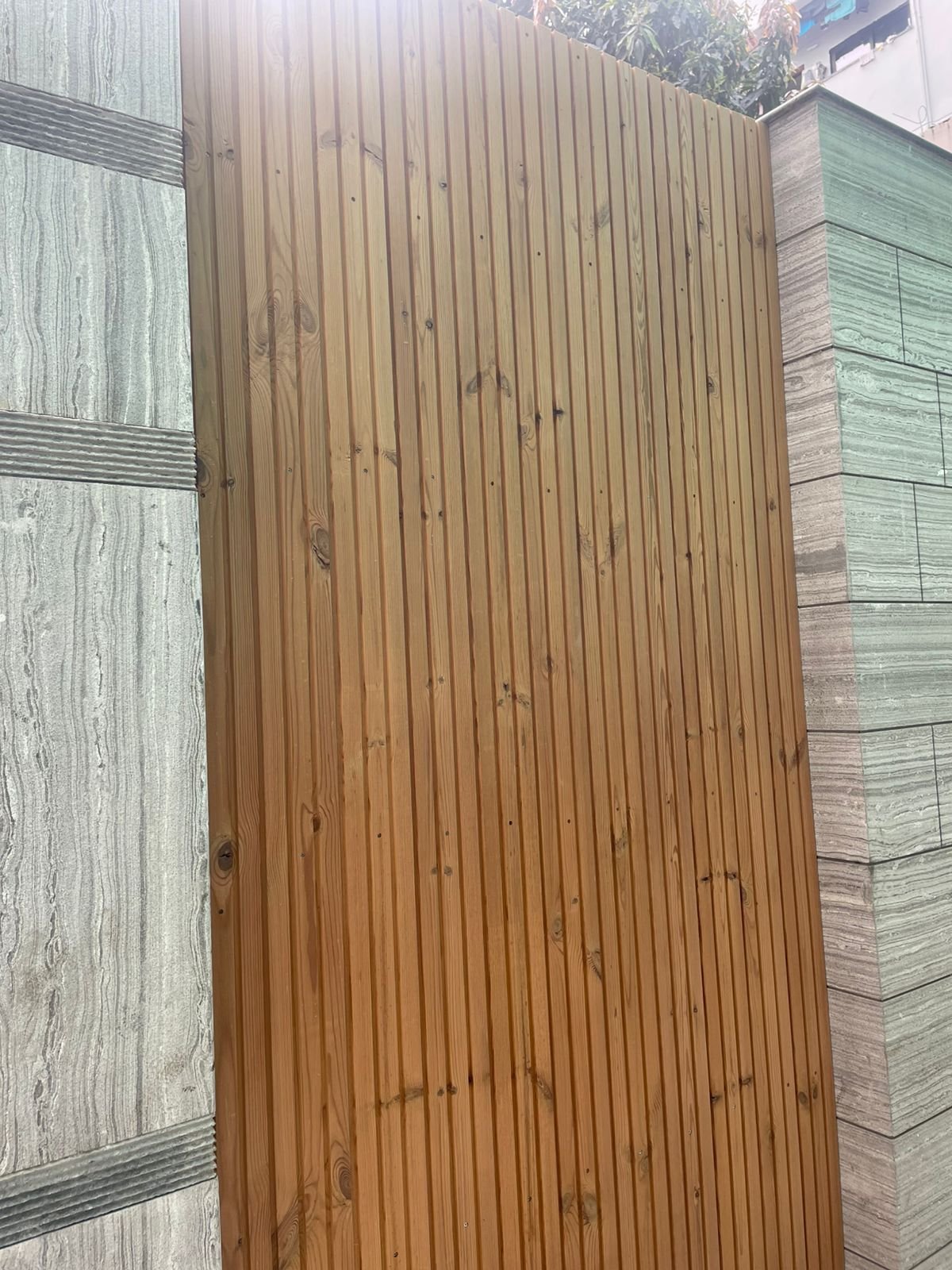 Distressed Wood - Distressed Wood - Exterior | Plylam Centre